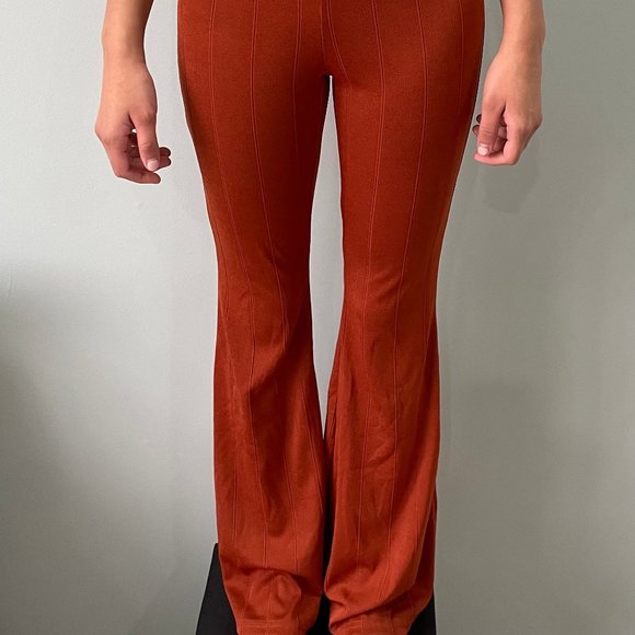 2 piece crop top and flare pants set Size 4 - Picture 2 of 2